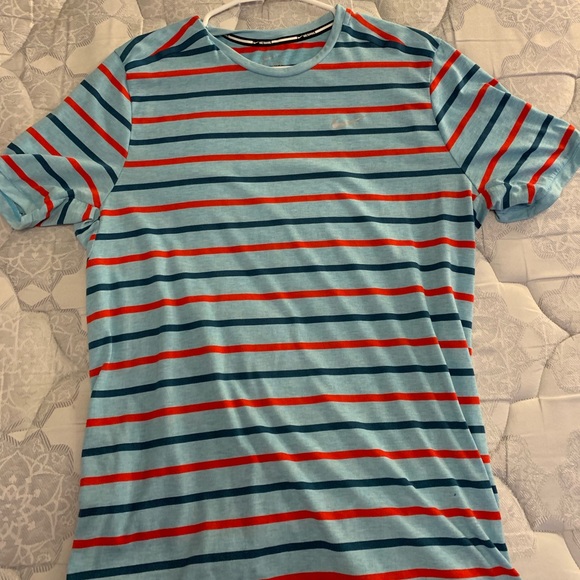 Nike T-shirt - Picture 1 of 3